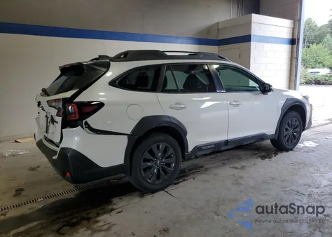 2023 Subaru Outback Onyx Edition z USA, uszkodzony, nr VIN 4S4BTAJC9P3200507